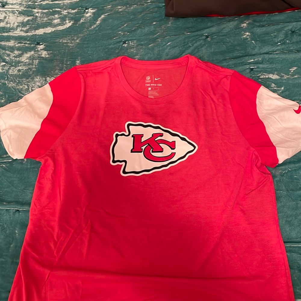 Kansas City Chiefs Nike tee shirt